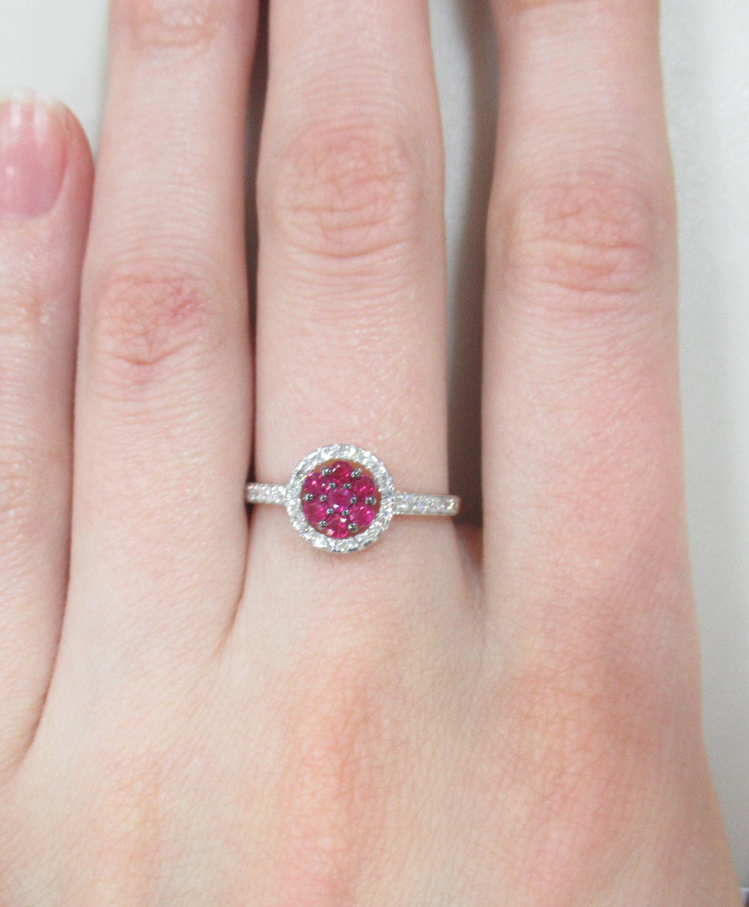 Кольцо из золота с рубинами